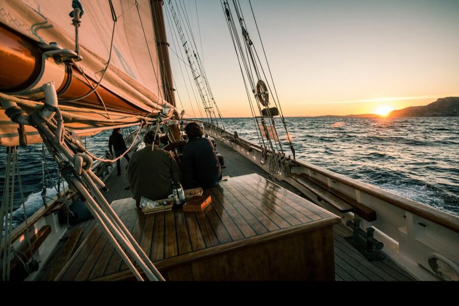 Marseille: Sunset Sailing Cruise with Dinner and Wine - Cruising through the harbor before Frioul