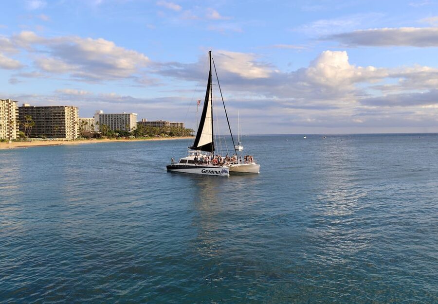 Maui: 2 Hour Sunset Dinner Sail with Open Bar and Appetizers - Appetizers and Menu: Island BBQ and Sides That Work With a Sail