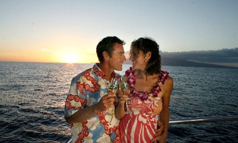 Maui: Ka'anapali Luxury Sunset Cocktail Sail with Open Bar - Oceanfront Open Bar: Mai Tai, Beer, Wine, and the Non-Alcoholic Picks