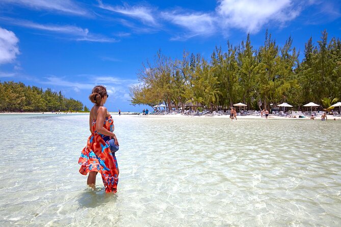 Mauritius: Catamaran Cruise to Ile Aux Cerfs with BBQ Lunch - Trou d’eau Douce to sea level: the day’s easy start