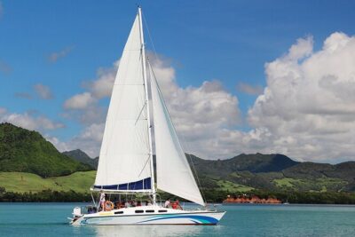 Mauritius : Full day All inclusive Ile aux cerfs Catamaran cruise - Onboard All-Inclusive: Halal Breakfast, Lunch, and Drinks on Tap