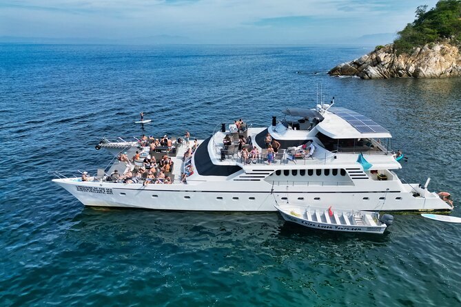 Mega Yacht Limousine of the Sea 1: Puerto Vallarta - What a private charter in Bahia de Banderas really means