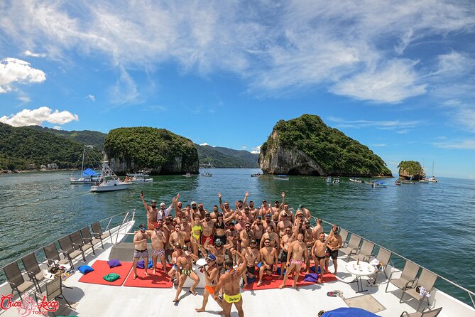 Mega Yacht Limousine of the Sea 1: Puerto Vallarta - Getting to the meeting point: pickup is offered, but you plan it