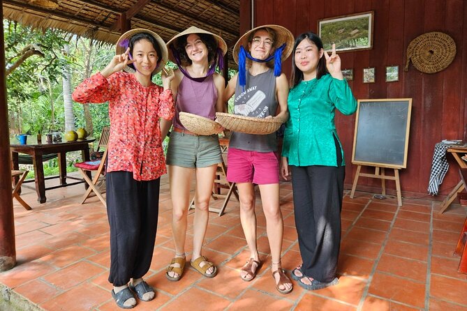 Mekong Zigzag Full Day tour: Scooter, Sailboat, Food (HCM-BenTre) - The Mekong and canals by boat: watch the river, not the schedule