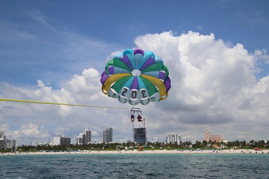 Miami Beach: Parasailing Boat Tour in South Beach - Up in the sky: skyline views, wildlife spotting, and that calm feeling