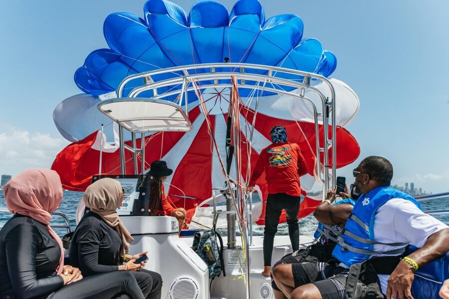 Miami: Parasailing Experience in Biscayne Bay - Landing Back on the Boat: Cooling Off Without a Fuss