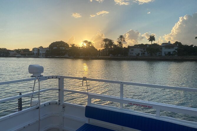 Miami Sightseeing Cruise on a Luxury Yacht - Onboard Comfort: Shade, AC, Restrooms, and Sound