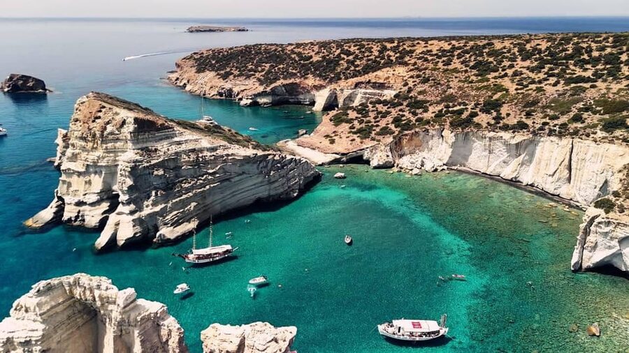 Milos: Full Day Luxury Catamaran with Full Meal & Open Bar - Sarakiniko views and Triades Beach: your first real taste of Milos