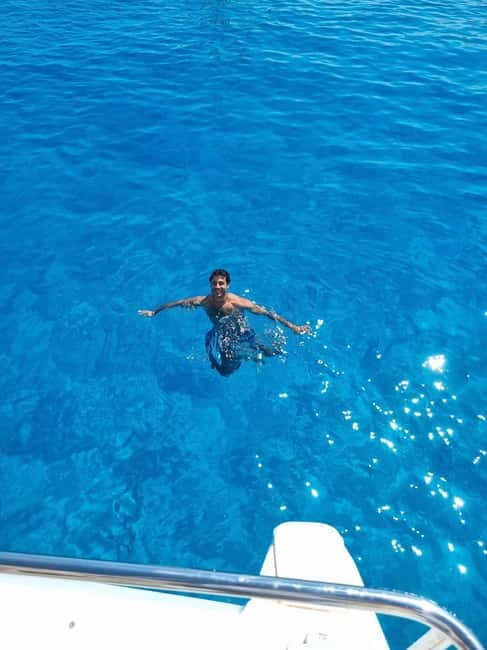 Milos: Half-day Kleftiko, Catamaran Trip | Lunch & OpenBar - Key reasons this Kleftiko catamaran is hard to beat