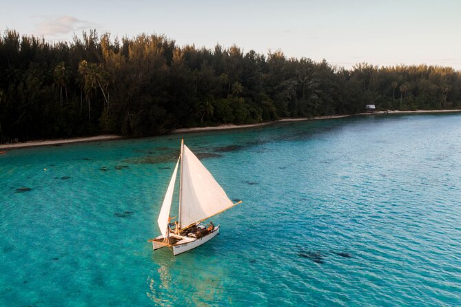 Moorea Discovery Half-day Sailing - Drinks onboard (and the 18+ piece)