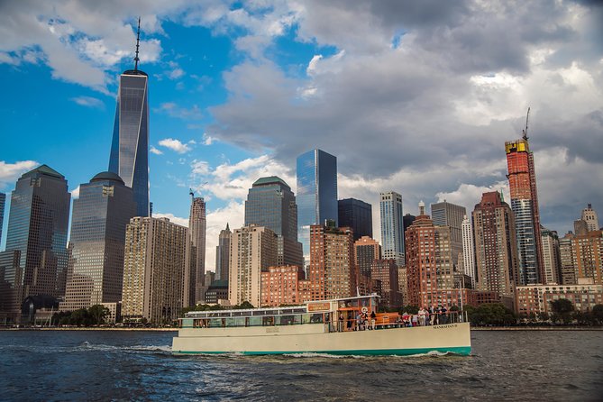 New York City Sunset Cruise on a Yacht - Who This Sunset Yacht Cruise Is Best For