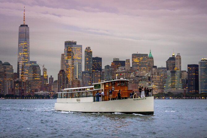 New York City Sunset Cruise on a Yacht - The Statue of Liberty Close Pass: The Photo Moment You Came For