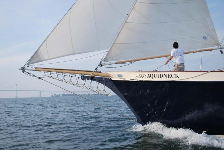 Newport: Morning Mimosa Sail aboard Schooner Aquidneck - From the dock: stepping aboard the Schooner Aquidneck