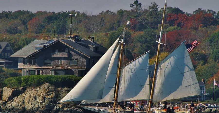 Newport: Morning Mimosa Sail aboard Schooner Aquidneck - Narragansett Bay: the calmer water stretch