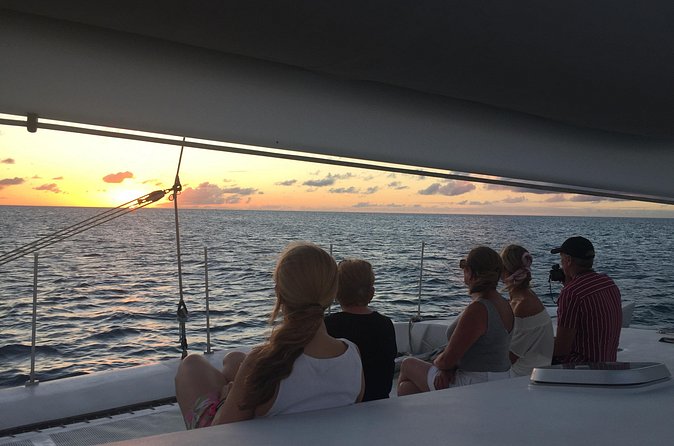 No1Sxm Sunset Sail Experience in St Maarten - What You Actually Get: Drinks, Snacks, and the 2-Hour Rhythm