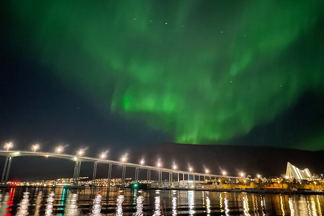 Northern Light Cruise With Luxury Catamaran in Tromso, Norway - Tromsø Fjords: Why Getting Away From Light Helps