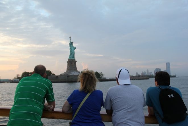 NYC: Evening Jazz Cruise on the Yacht Manhattan - Should You Book the Evening Jazz Cruise on Yacht Manhattan?