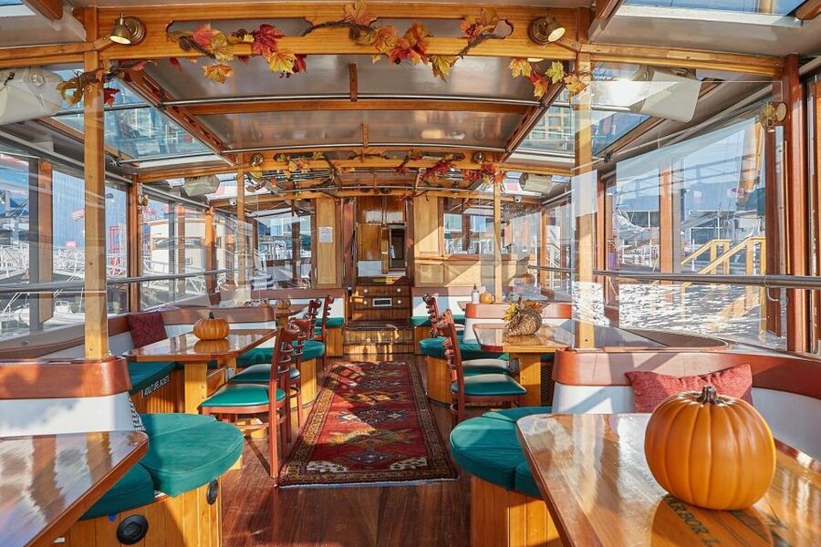 NYC: Evening Jazz Cruise on the Yacht Manhattan - Cruising the Harbor: Battery Park to the Statue of Liberty in 90 Minutes