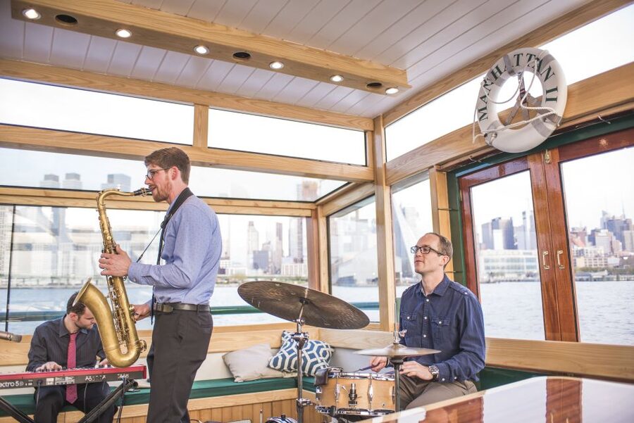 NYC: Evening Jazz Cruise on the Yacht Manhattan - Live Jazz Set: Gershwin to Motown, Plus Requests