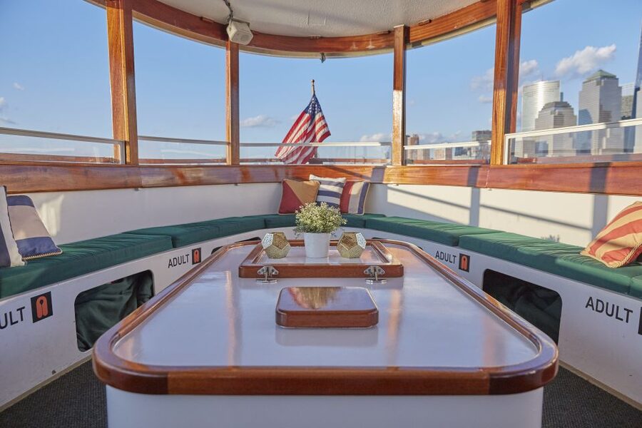 NYC: Hudson River Fall Foliage Yacht Tour - Chelsea Piers to Pier 62: your easiest way to start relaxed