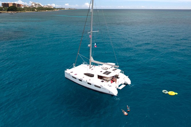 Oahu Small Group Snorkel Tour with Yacht Cruise - West Oahu coast cruising: marine life is the real soundtrack