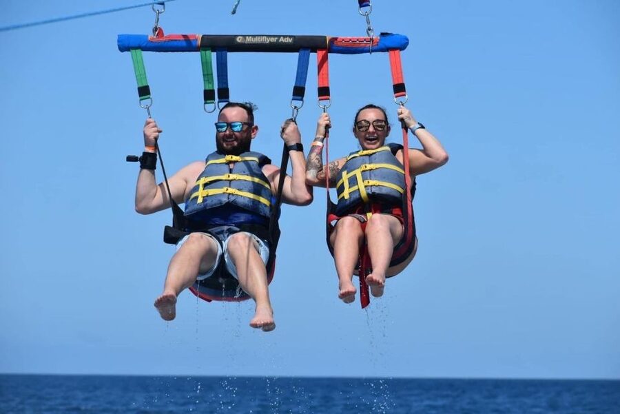 Oahu: Waikiki Parasailing - Waikiki Parasailing: what you’re really buying at $75