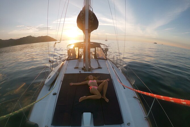 One amazing day in a private recent sailing boat in the Tayrona Park. The best sail trip from Santa Marta! - The morning setup: Santa Marta to the park at a smooth pace