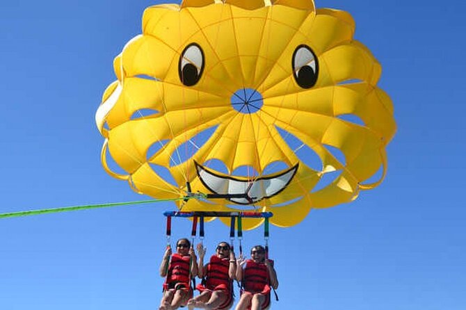 Orange bay Island and Parasailing, Snorkeling, & Water Sports, Lunch - Hurghada - Lunch and drinks on the boat: included energy, mixed opinions