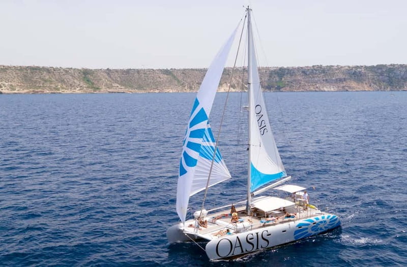 Palma de Mallorca: Deluxe Catamaran Sailing Tour with Meal - Key highlights that drive the value