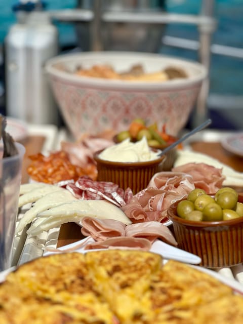 Palma de Mallorca: Sailing Boat Trip with Skipper & Tapas - Palma’s yacht-club departure: where the day actually starts