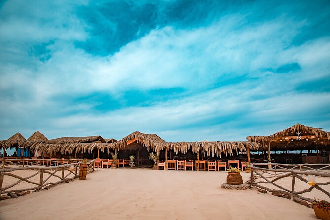 Paradise Island With Water Sports and Lunch Sea Trip, Parasailing - hurghada - Group Size: What It Feels Like on a Boat Day