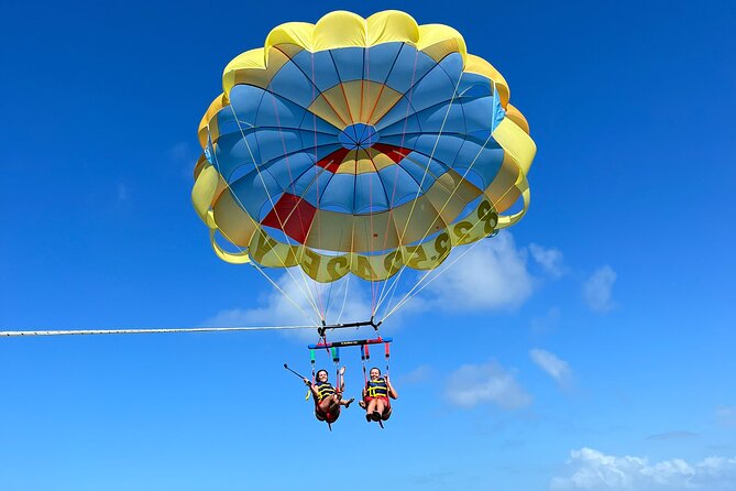 Parasailing Adventure In Bradenton Beach & Anna Maria Island, FL - The Crew Dynamic: Safety-First and Easygoing