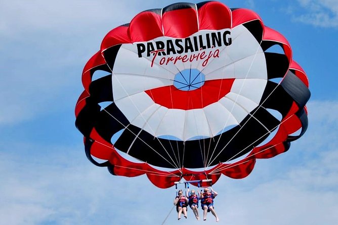 Parasailing in Torrevieja - From the Nautical Club to Your Harness: How the Day Starts