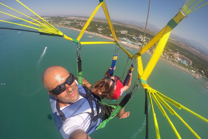 Parasailing, Snorkel Cruise & Virgen Beach from Punta Cana - Snorkeling on a reef and a natural pool: how to use the 2 to 4 m window