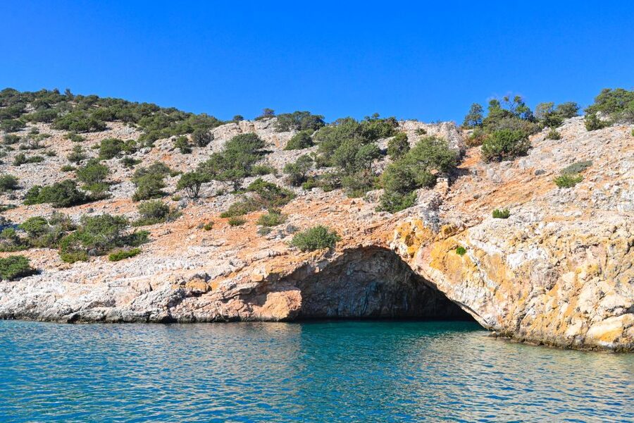 Paros: Iraklia, Schinoussa, & Naxos Sailing Tour with Lunch - The boat and crew feel: what to expect from Lady K Sailing Cruises