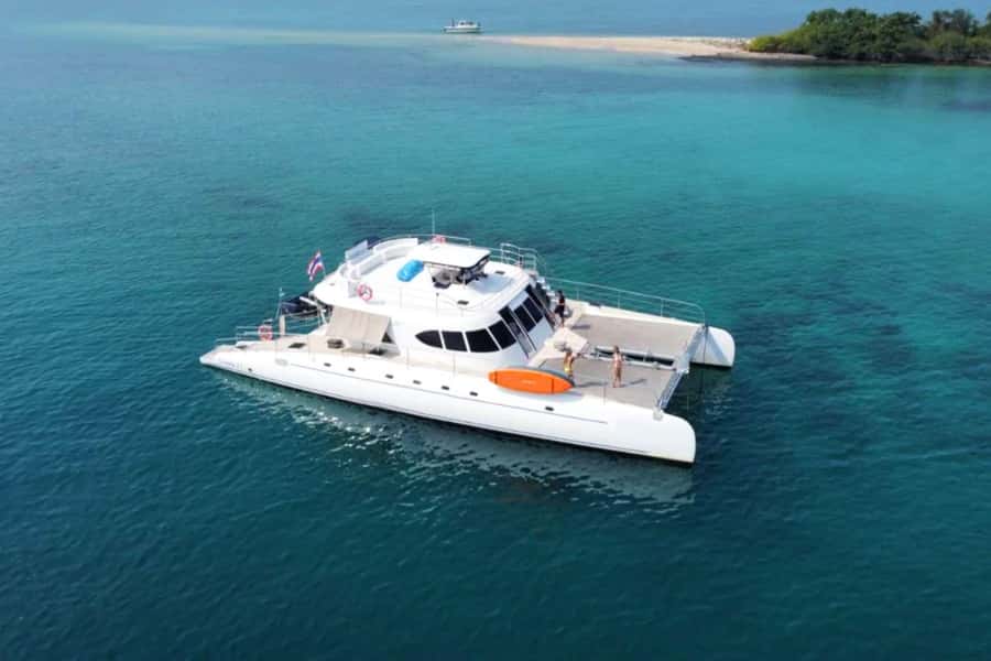Pattaya: 3 Islands Day Tour on Catamaran with Buffet Lunch - Koh Phai: The First Island Swim Block