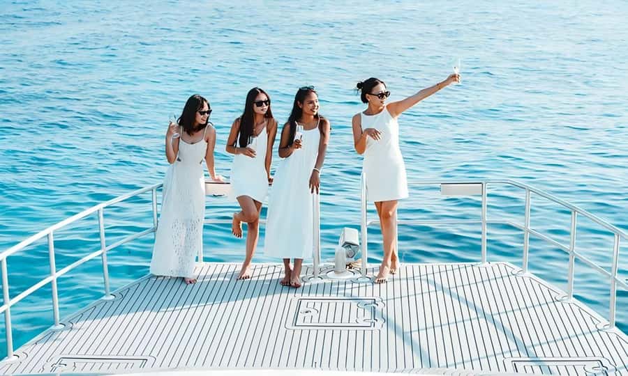 Phuket:Phi Phi, Bamboo, Maiton, Maya Speed Catamaran Tour - Bamboo Island: the easy win for swimming and photos