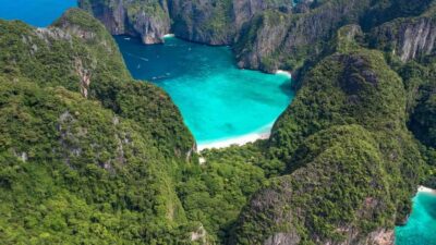 Phuket: Phi Phi, Maya & Bamboo By Premium Speed Catamaran - Getting started right: pickup, breakfast, and the Royal Phuket Marina handoff
