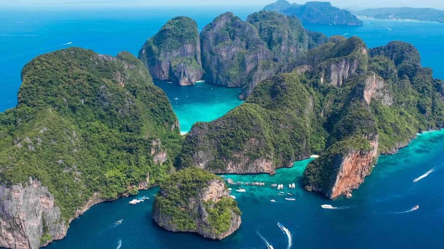 Phuket: Phi Phi, Maya & Bamboo By Premium Speed Catamaran - Included perks you’ll actually use (not just marketing)