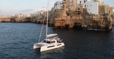 Polignano a Mare: Catamaran Tour with Aperitif & Local Food - Starting at Cala Ponte/Calaponte Marina: what your first 10 minutes should feel like