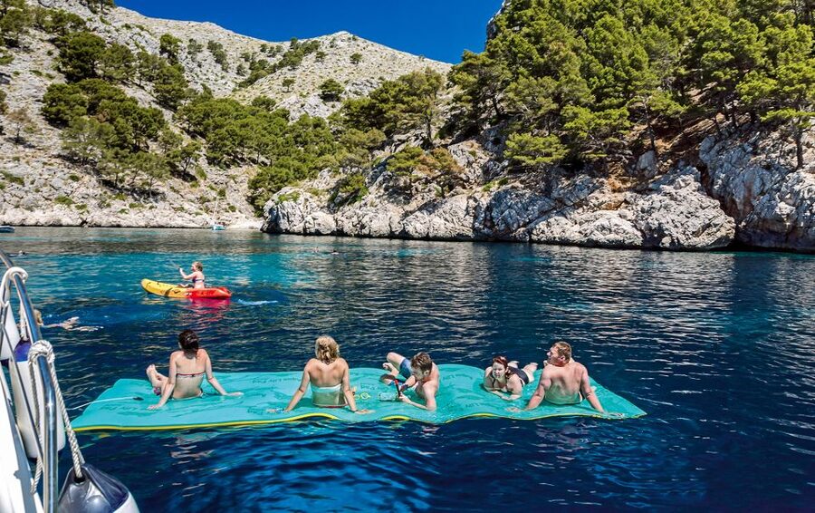 Port d'Alcudia: North Coast Catamaran Cruise with Meal - Catamaran cruising on Mallorca’s north coast: why it works