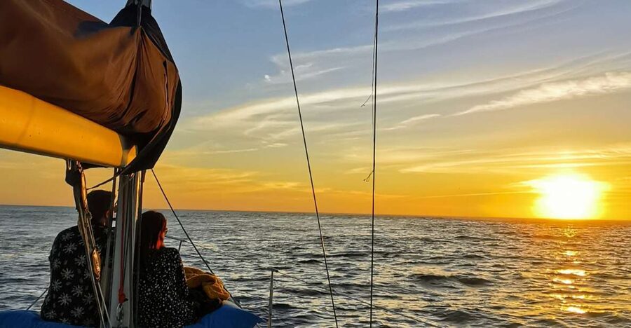 Porto: Charming Sailboat Cruise with Port Wine,Sunset Option - The Ribeira and Gaia stretch: your sunset route through Porto landmarks