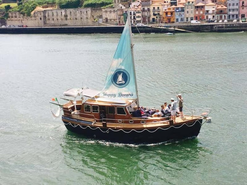 Porto: Classic Sailboat Cruise Along the Douro River - Arrábida Bridge: The First Big Landmark You’ll Want in Your Camera
