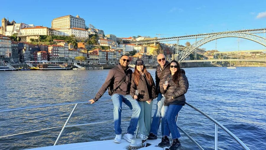 Porto: Luxury 6 Bridges Yacht Cruise with Wine & Snacks - Two hours, lots of movement: how the experience actually plays out