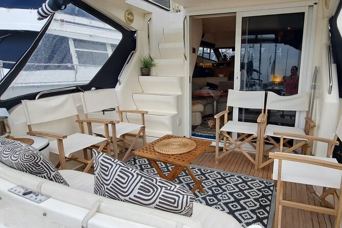 Porto: Luxury Yacht Cruise on the Douro River and Estuary Reserve - WiFi and the small touches that improve real travel