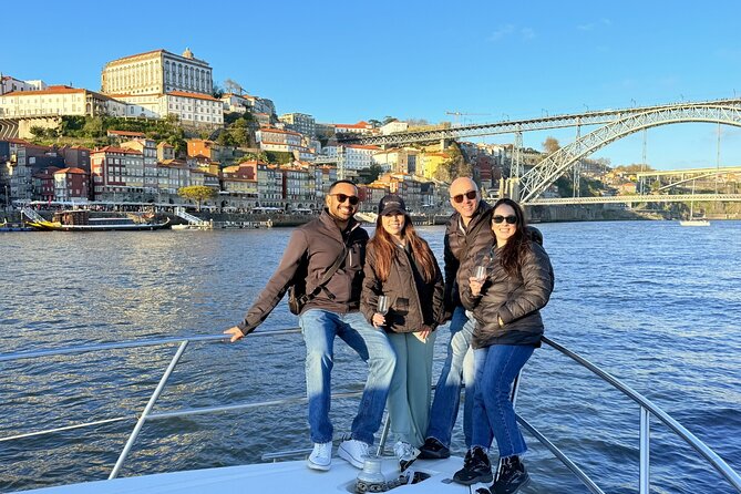 Porto: Luxury Yacht Cruise with Wine Tasting & Snacks - Wine Tasting and Port: What You Can Expect
