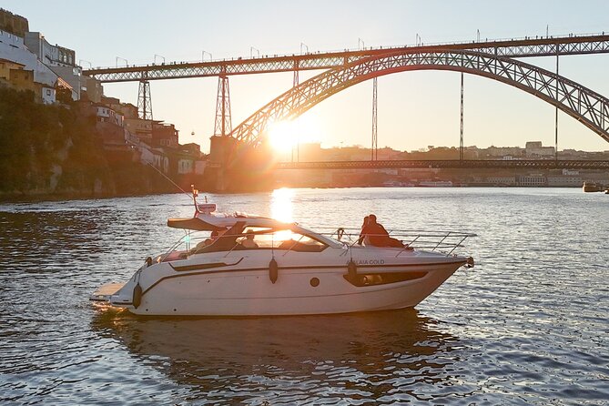 Porto: Luxury Yacht Cruise with Wine Tasting & Snacks - Cruising the Douro: Bridges, Porto, Gaia, and the Atlantic