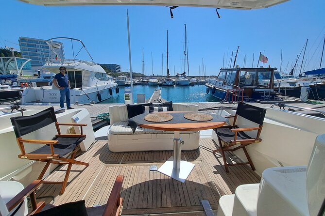 Porto: Luxury Yacht Tour on the Douro River - Sunset or Daytime - The first hour: Douro River sights from Douro Marina to Ponte D. Luís