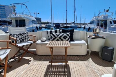 PORTO : Premium Yacht Tour – 6 Bridges & Douro Estuary Reserve - Boarding at Marina da Afurada: small group, big comfort