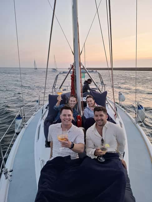 Porto shared Thullium Sailboat, enjoy magic sunset&open sail - Welcome drinks, port culture, and the onboard vibe